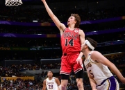 九游体育平台-湖人核心复出，豪取胜利击败公牛