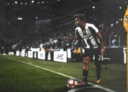 九游娱乐官方-西甲国家德比之夜，神枪伊萨克，与倒下的白色权杖