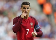 九游官网-温网上的个人孤岛，梅德韦杰夫如何用一个人的肩膀，扛起拉沃尔杯的虚空之重