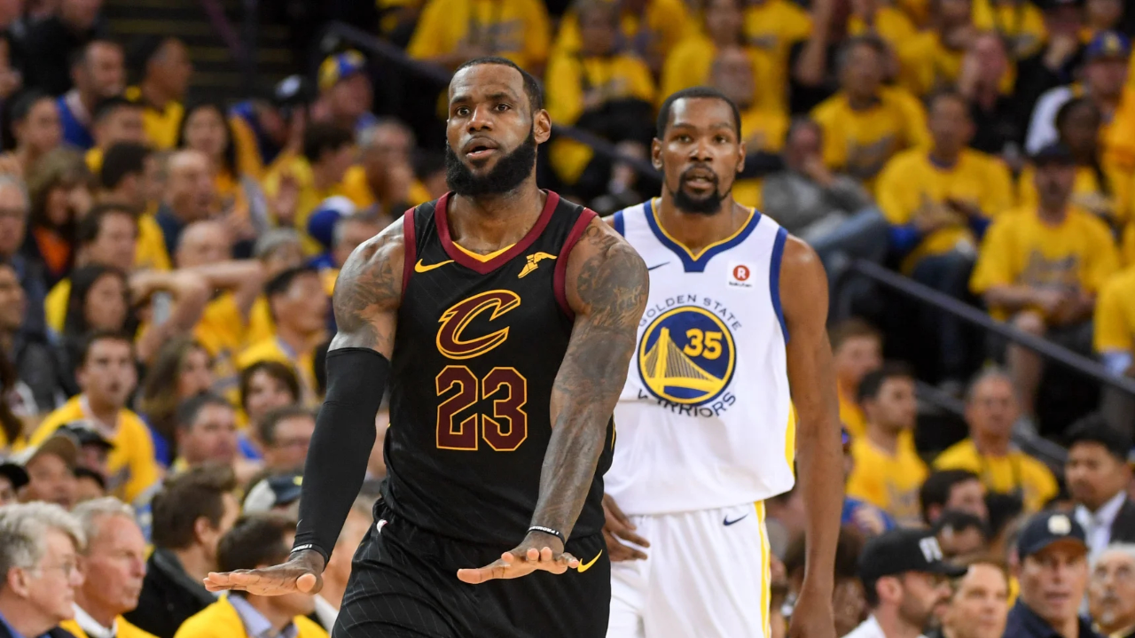 NBA总决赛开门红，球迷争相围观