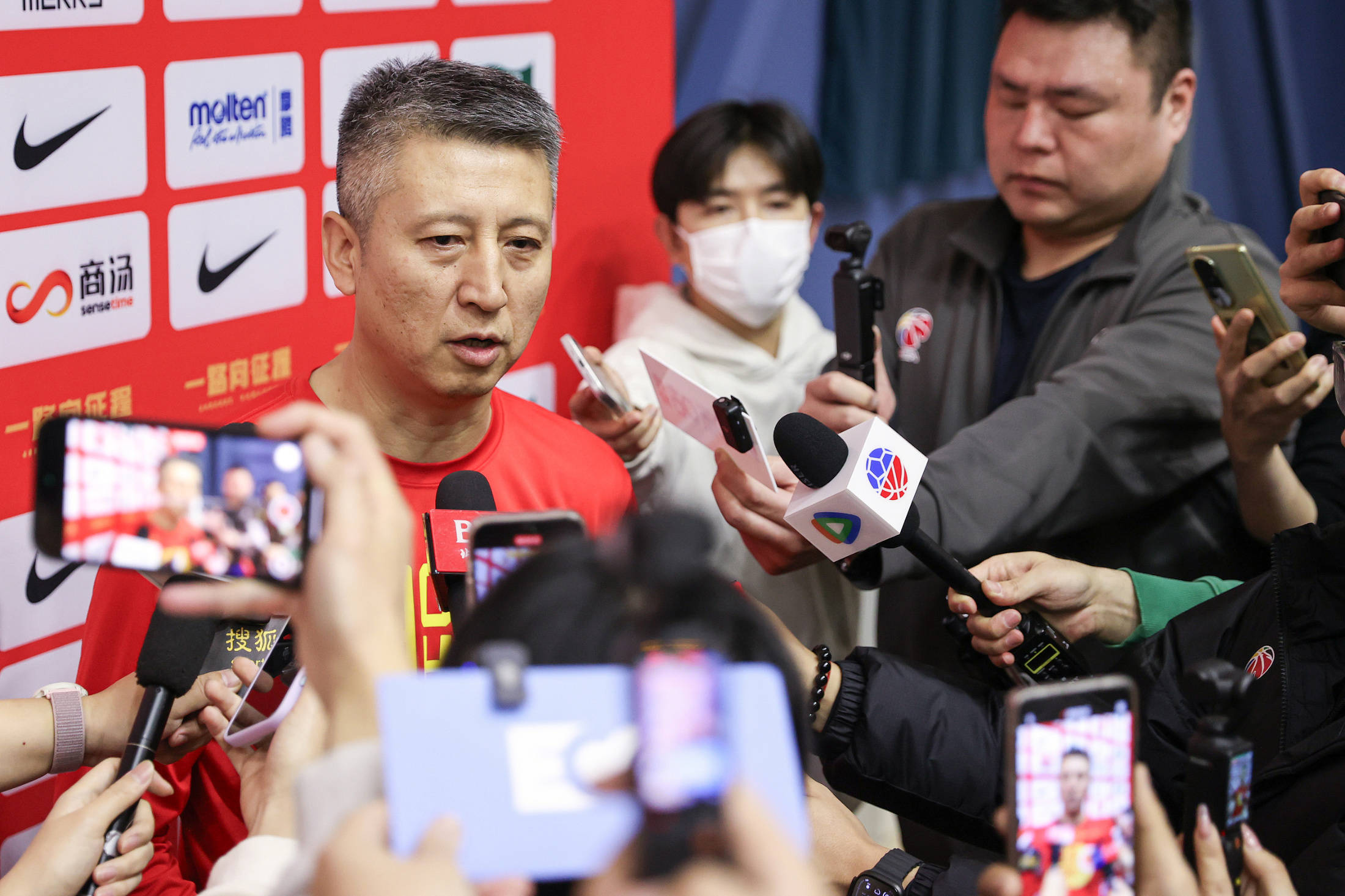 中国队实力爆发,国际赛场备受瞩目 中国队实力爆发,国际赛场备受瞩目