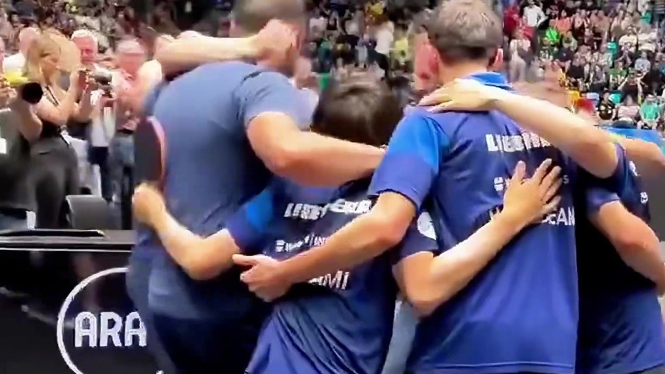 赛场上的精彩瞬间,引发全场热烈掌声! 赛场上的精彩瞬间,引发全场热烈掌声!