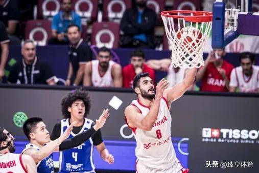 湖北男篮压倒性领先,轻松赢得比赛 湖北男篮压倒性领先,轻松赢得比赛