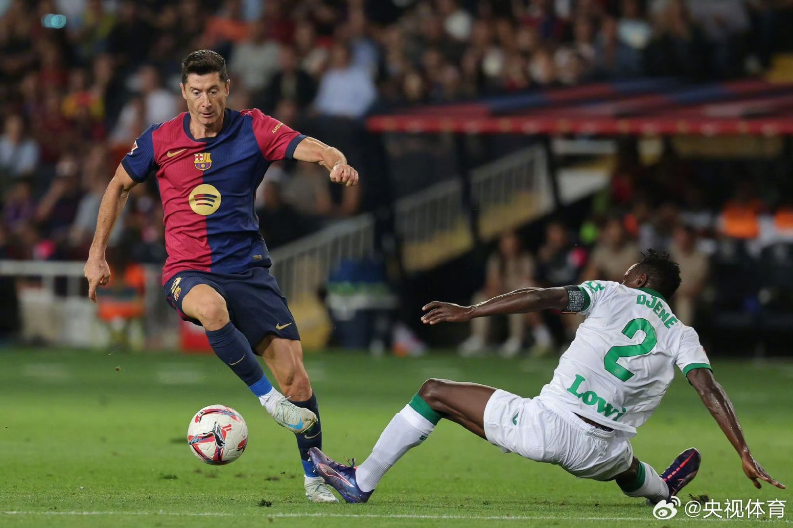 法兰克福豪取连胜,积极备战下一轮 法兰克福豪取连胜,积极备战下一轮