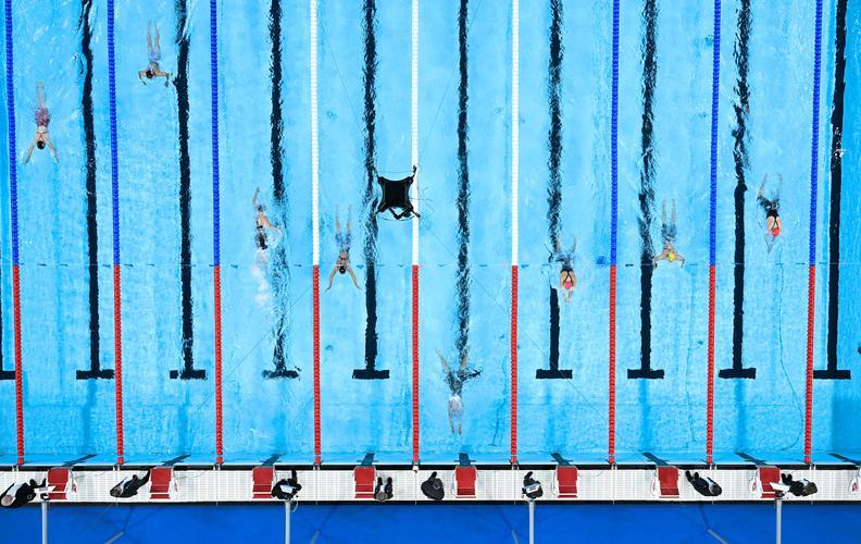 意大利游泳队斩获多项金牌,水中舞者飞翔 意大利游泳队斩获多项金牌,水中舞者飞翔