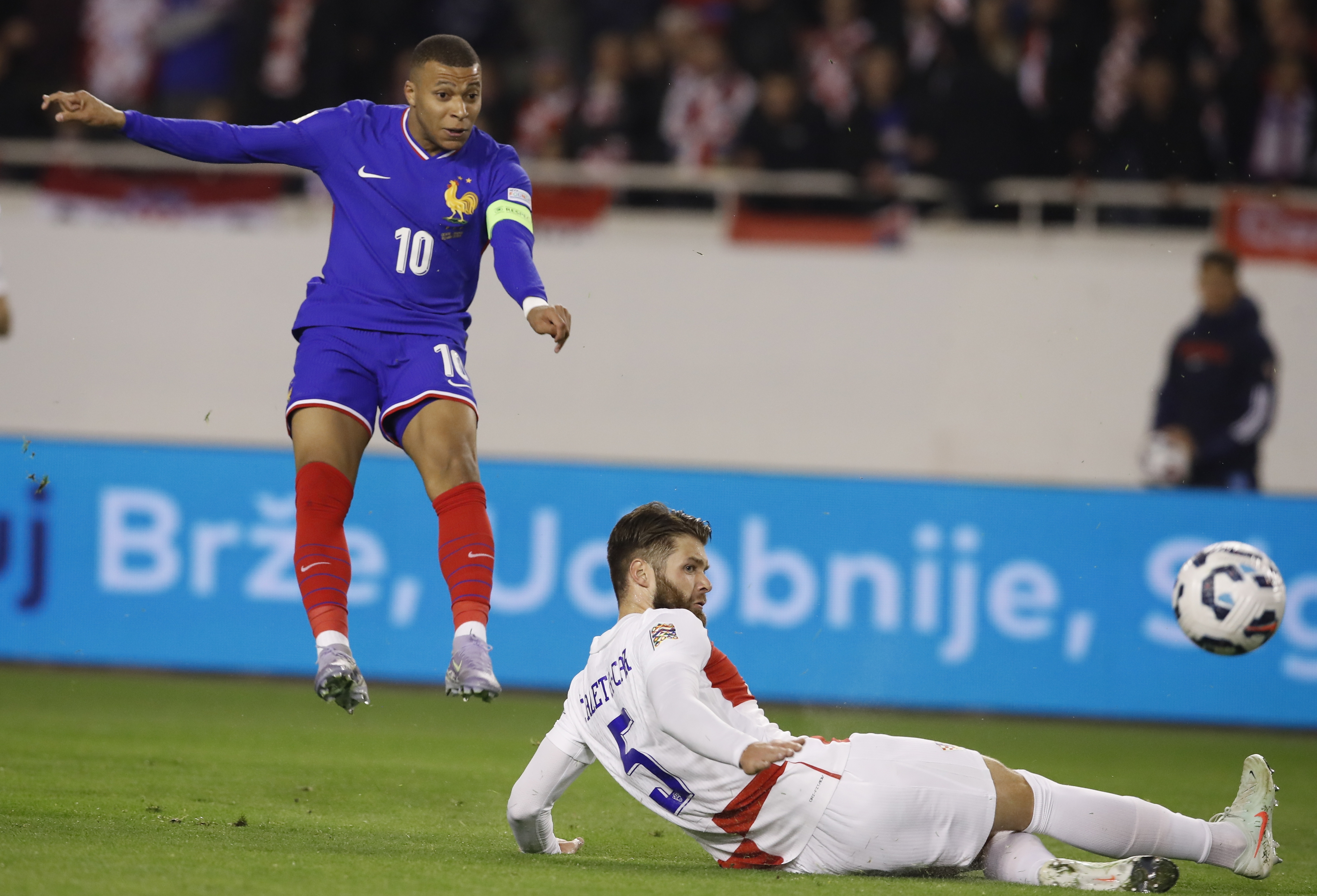 欧洲杯:克罗地亚负英格兰,土耳其被意大利狂虐 欧洲杯:克罗地亚负英格兰,土耳其被意大利狂虐