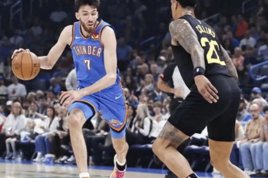 76人主场击败猛龙,将系列赛扳成3-3平的简单介绍 76人主场击败猛龙,将系列赛扳成3-3平的简单介绍