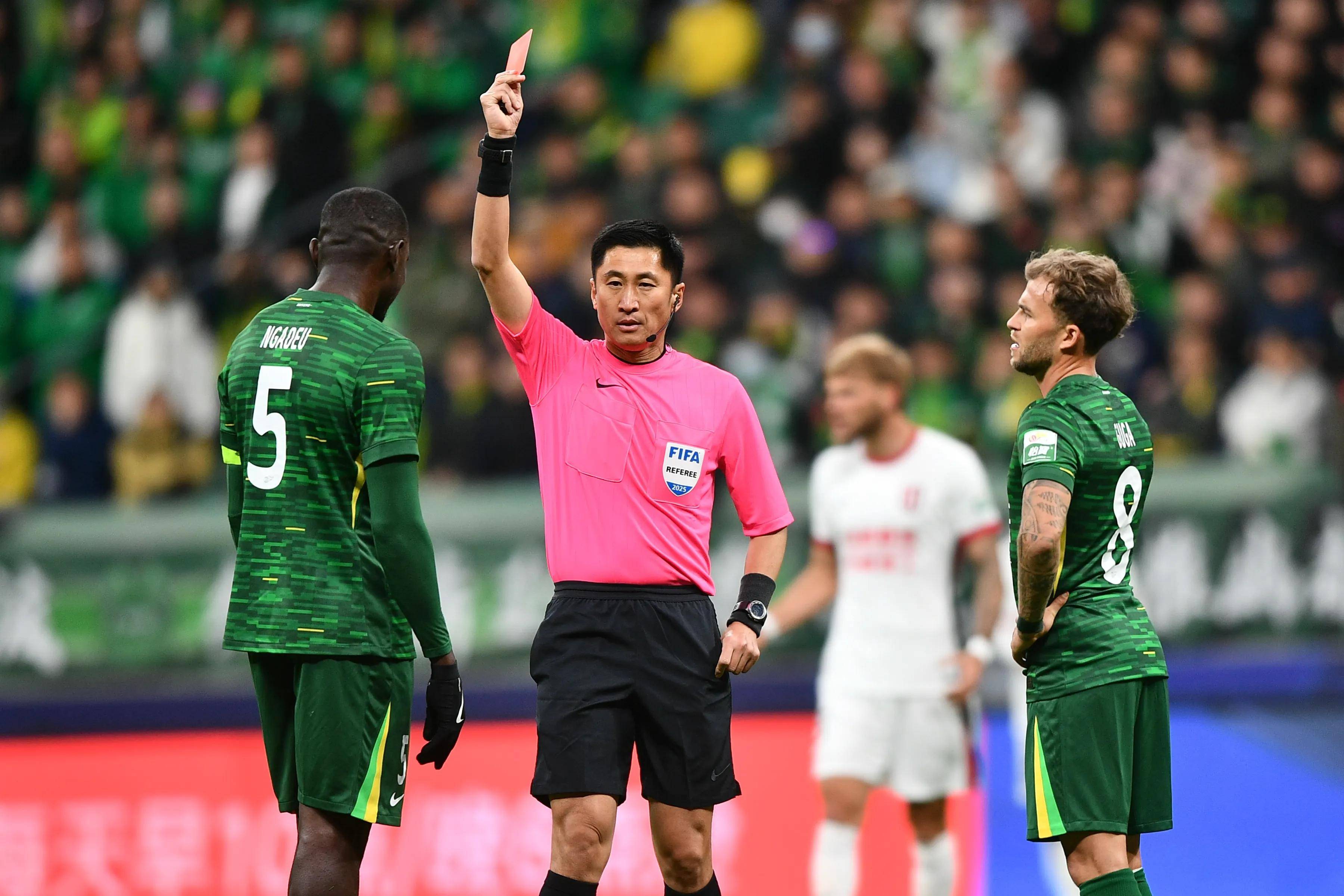 比赛即将开启,球员们备受期待 比赛即将开启,球员们备受期待