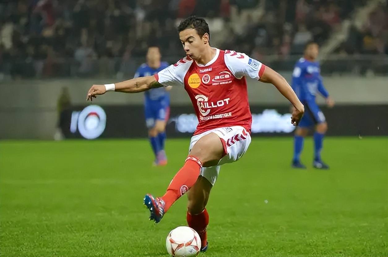 兰斯战胜对手,稳固在联赛中游位置 兰斯战胜对手,稳固在联赛中游位置