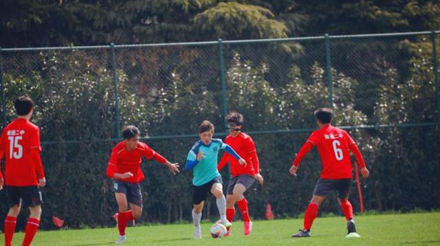 阵容调整有效,球队士气高昂击败对手 阵容调整有效,球队士气高昂击败对手