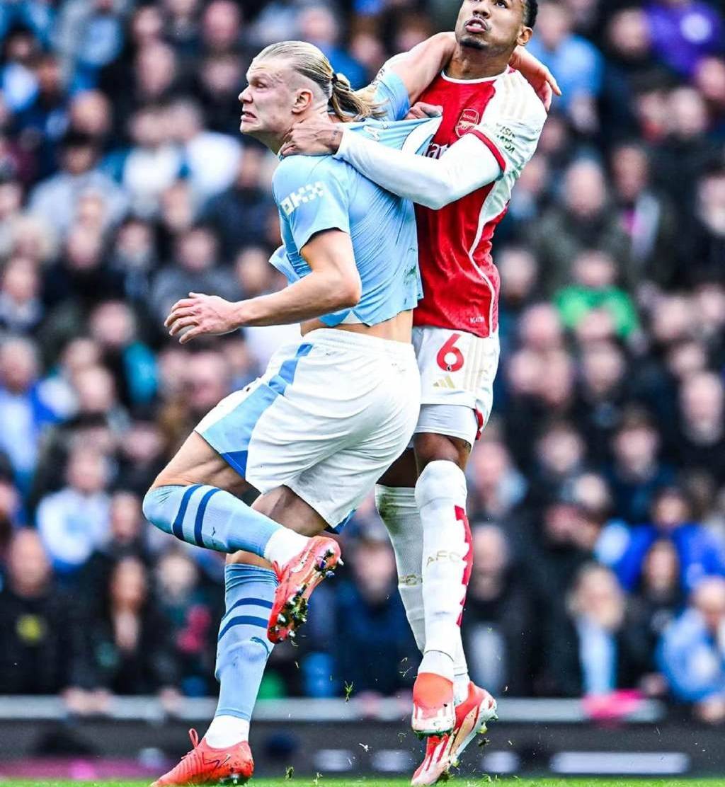 曼城备战欧联杯半决赛,积极备战下一场 曼城备战欧联杯半决赛,积极备战下一场